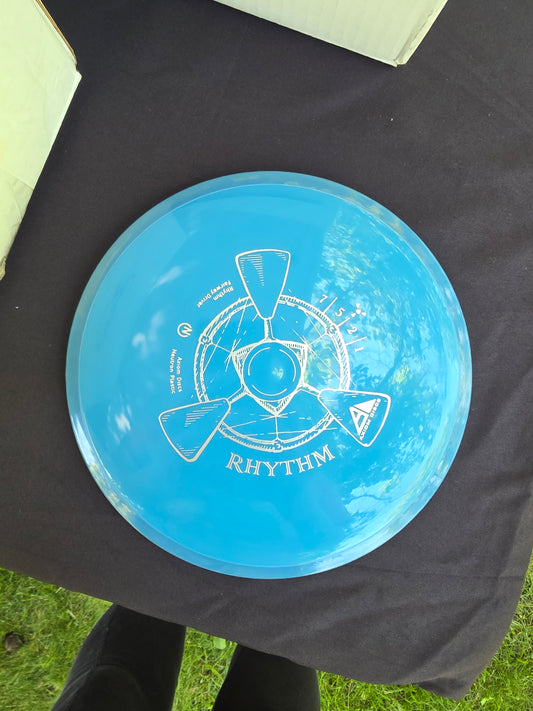 Axiom Neutron Rhythm Fairway Driver